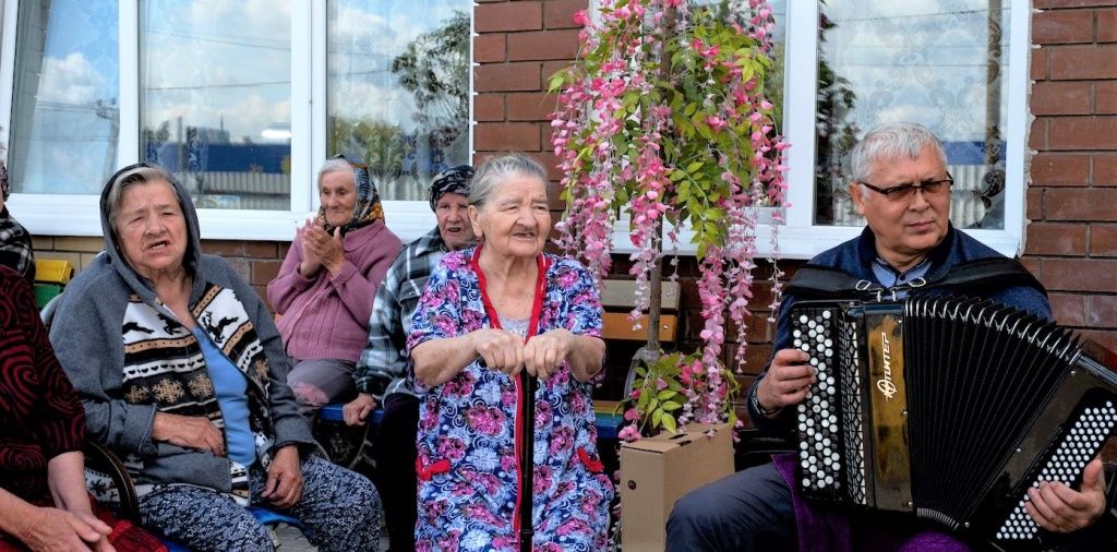 Песни в пансионате для пожилых Домодедовская